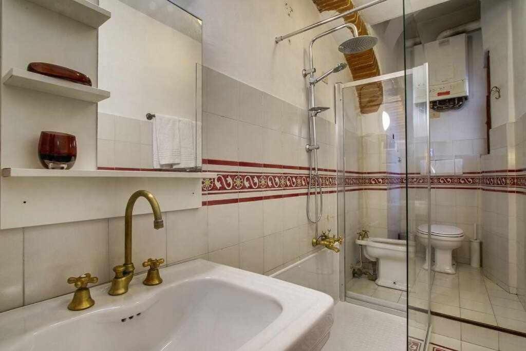 Two Bedrooms Near The Duomo Apartamento